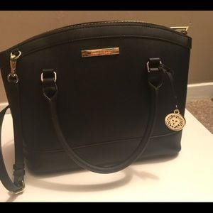 ✨✨PRICE DROP ✨✨ANNE KLEIN HANDBAG